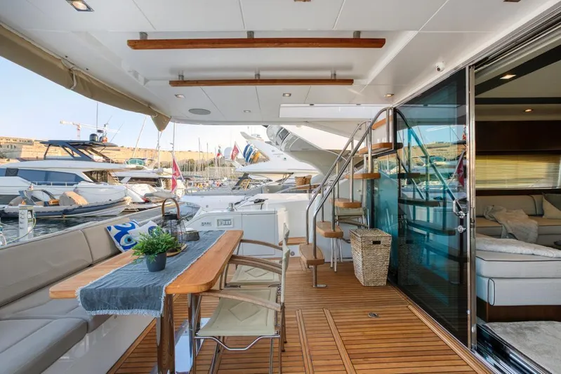 Lana 1 Yacht Photos Pics 