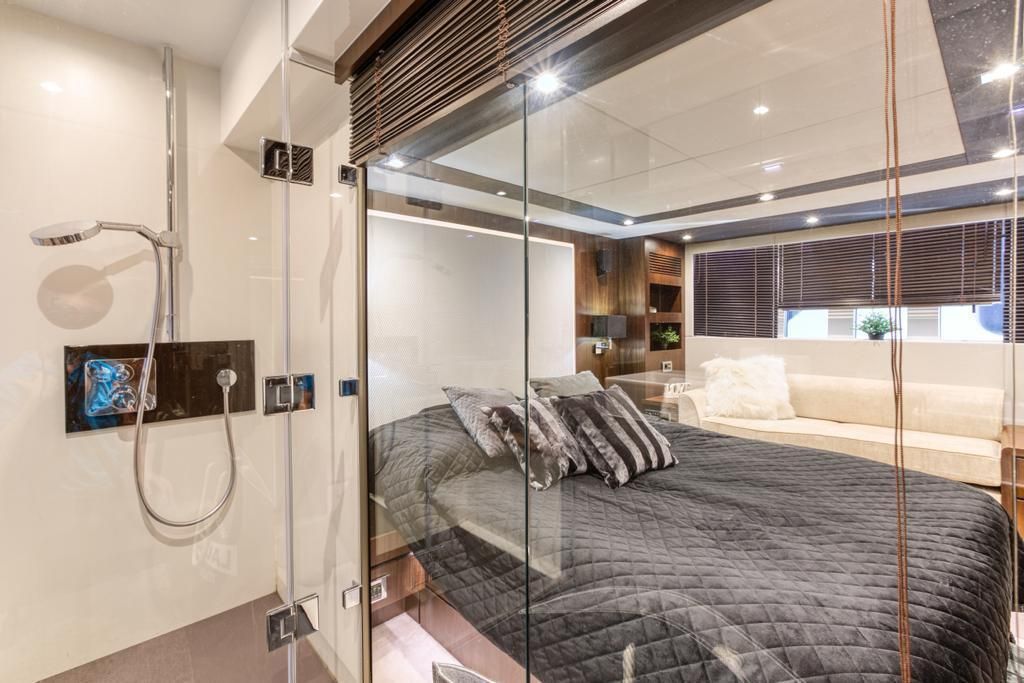 2016 Fairline 66 