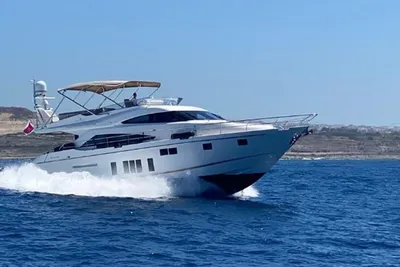 2016 Fairline Squadron 65