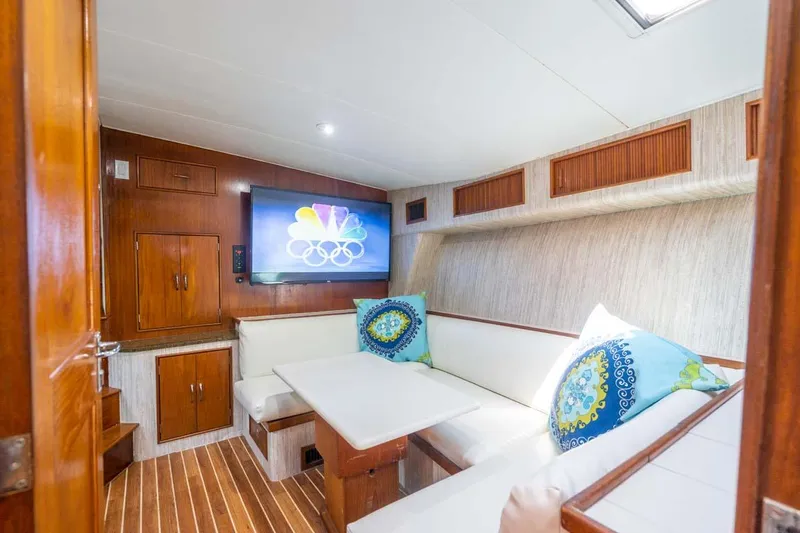 Wake Maker Yacht Photos Pics Salon and Flat Screen TV