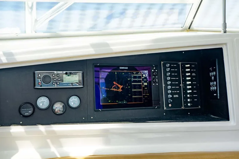 Wake Maker Yacht Photos Pics Helm Instrumentation