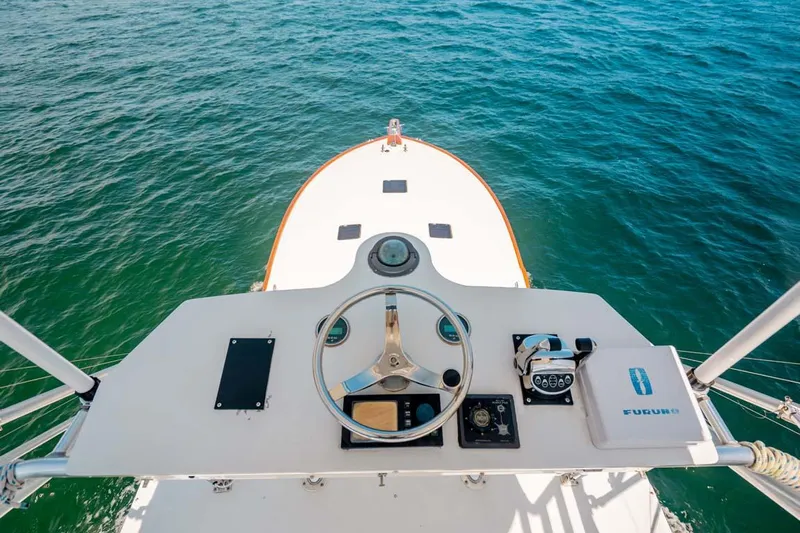 Wake Maker Yacht Photos Pics Tower Helm and Foredeck