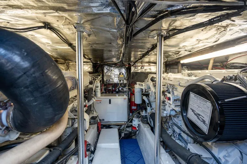 Wake Maker Yacht Photos Pics Engine Room