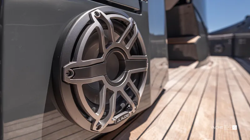 New 2025 Skipper 38 Twin Mercury 400 - Sunbed Ed Yacht Photos Pics Close-up of JL Audio speaker on Skipper-BSK 38NC yacht, 2025 model.