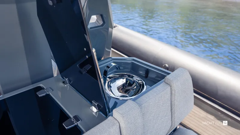 New 2025 Skipper 38 Twin Mercury 400 - Sunbed Ed Yacht Photos Pics Luxury Skipper-BSK 38NC yacht interior with sleek design, 2025 model.