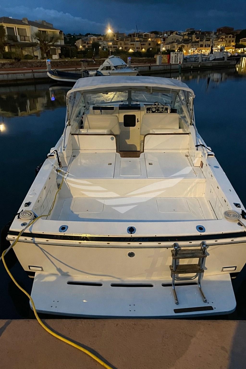 1991 Custom Bertram Yacht 28' Moppie