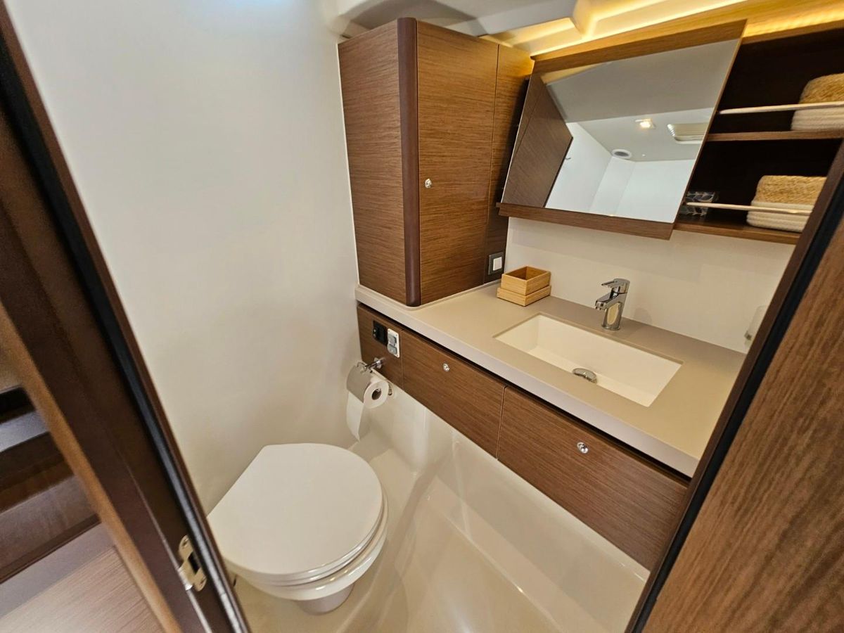 2023 Beneteau 52 