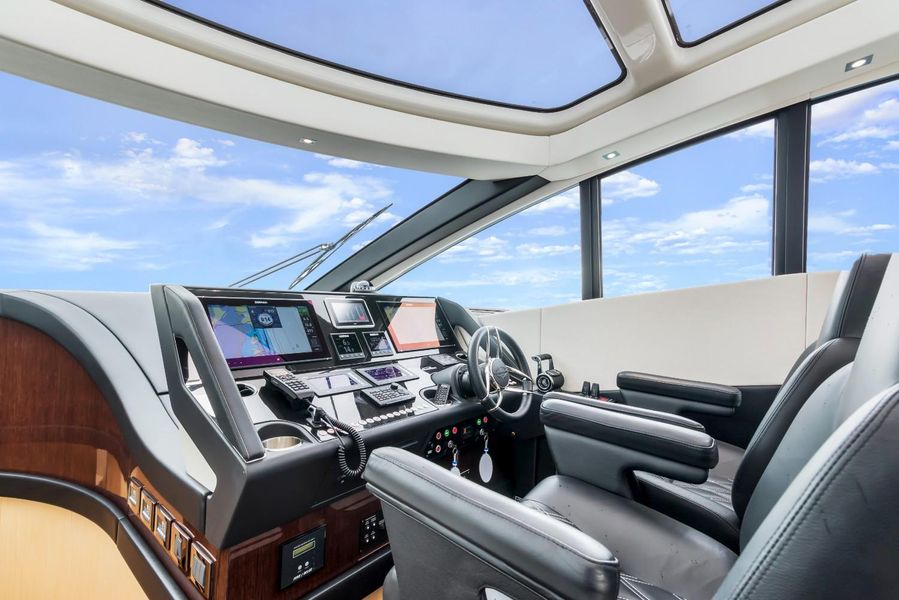 2017 Sunseeker Predator 68