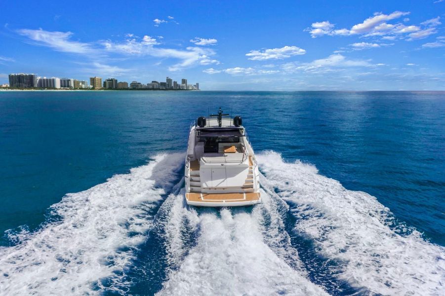 2017 Sunseeker Predator 68