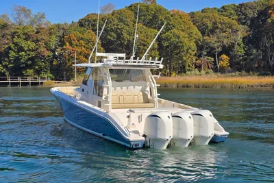 Pursuit S 408 Sport