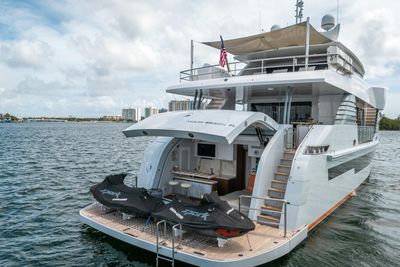 Yacht