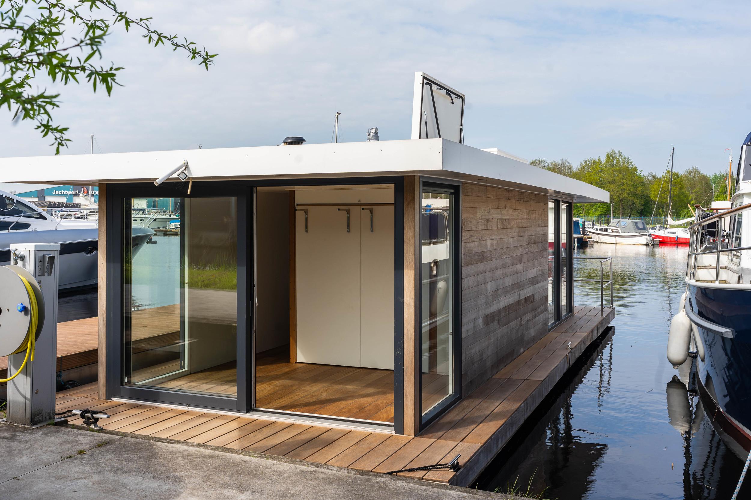 Tweedehands 2022 Dock25 Houseboat Drachten (NL), Nederland 40,000