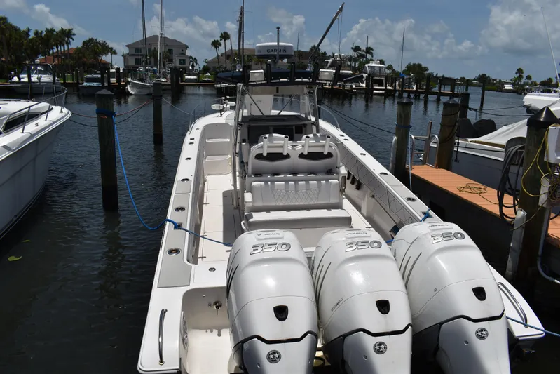 Harry's Dream Yacht Photos Pics 2005 Fountain 38 Sportfish CC Tournament boat docked with triple 350 engines.