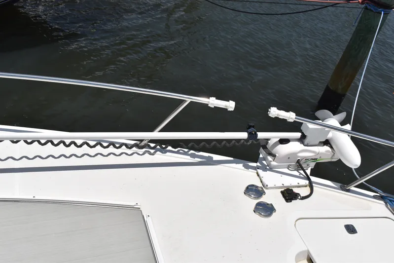 Harry's Dream Yacht Photos Pics 2005 Fountain 38 Sportfish CC Tournament boat deck with trolling motor.