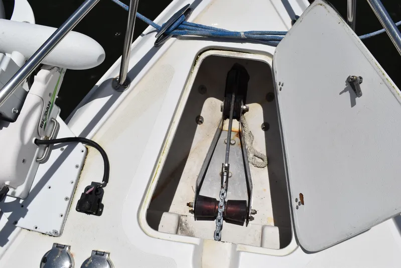 Harry's Dream Yacht Photos Pics Anchor compartment of 2005 Fountain 38 Sportfish CC Tournament boat.