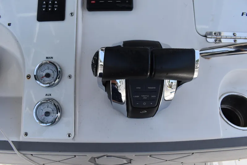 Harry's Dream Yacht Photos Pics Control panel of a 2005 Fountain 38 Sportfish CC Tournament boat.