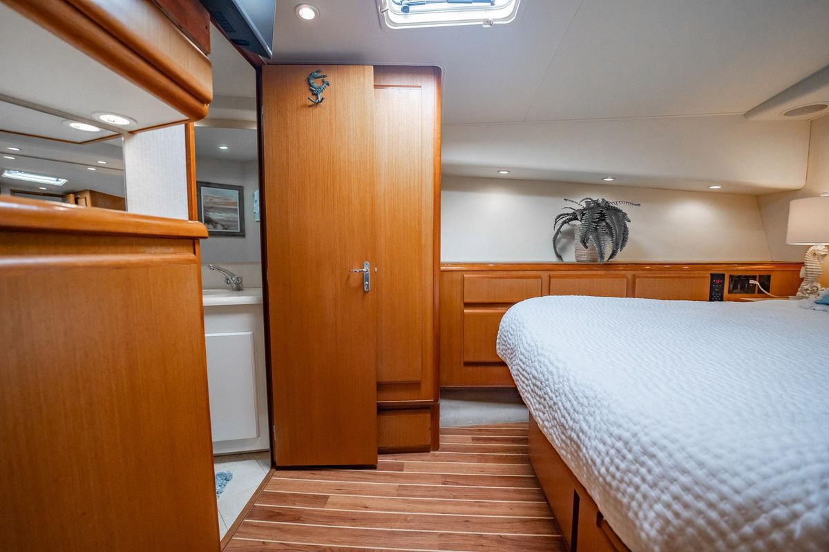 2000 Viking 50 