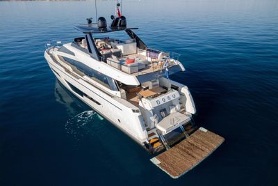 Yacht