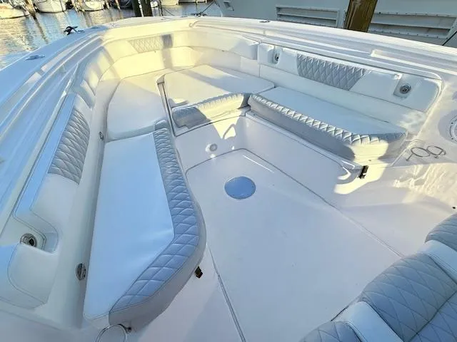  Yacht Photos Pics 2014 Everglades 355 Center Console boat with spacious seating and elegant design.