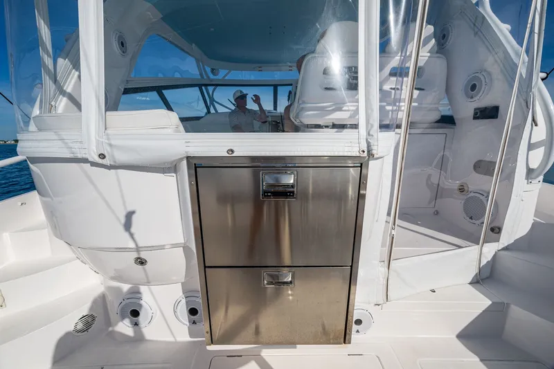 Rising Tide Yacht Photos Pics 