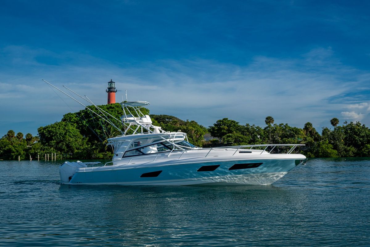 2023 Intrepid 47 