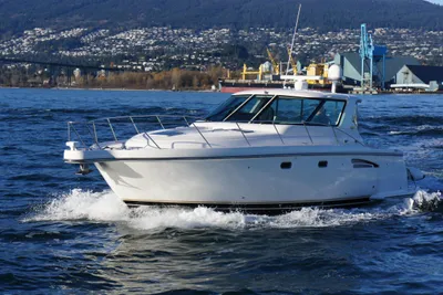 Tiara Yachts 3600 Sovran
