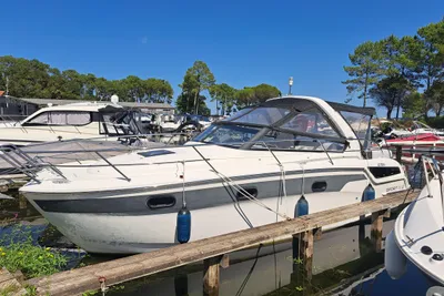 2015 Bavaria Bavaria Sport 300