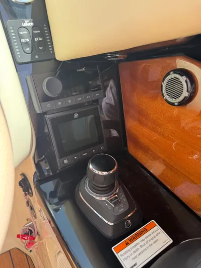  Yacht Photos Pics 2020 Chris-Craft Launch 31 GT dashboard with control panel and joystick.