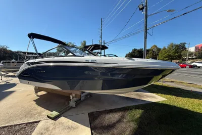 Hurricane SunDeck 235 OB