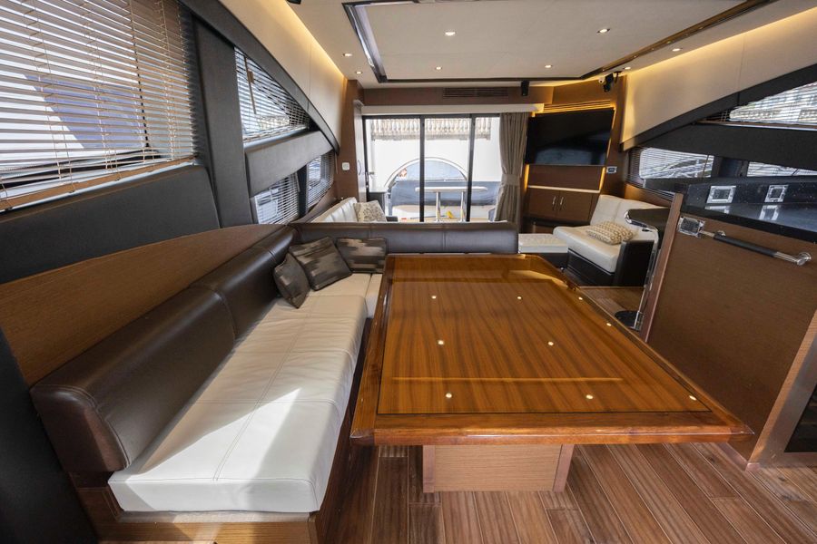 2015 Sea Ray L650