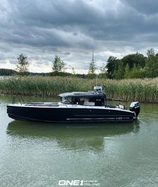 XO Boats 270 RS Front Cabin