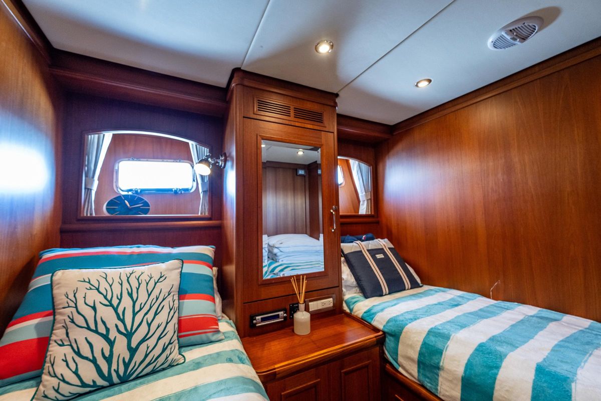 2007 Grand Banks 59 
