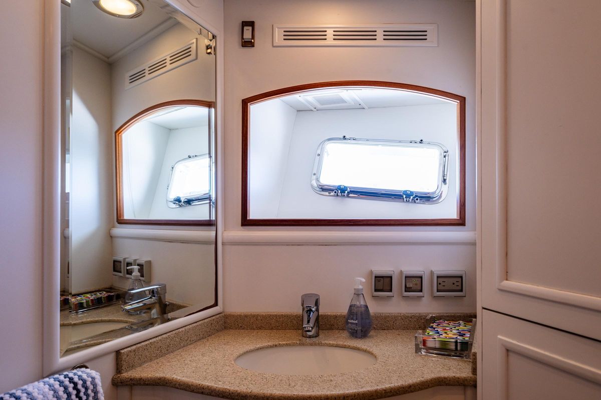 2007 Grand Banks 59 
