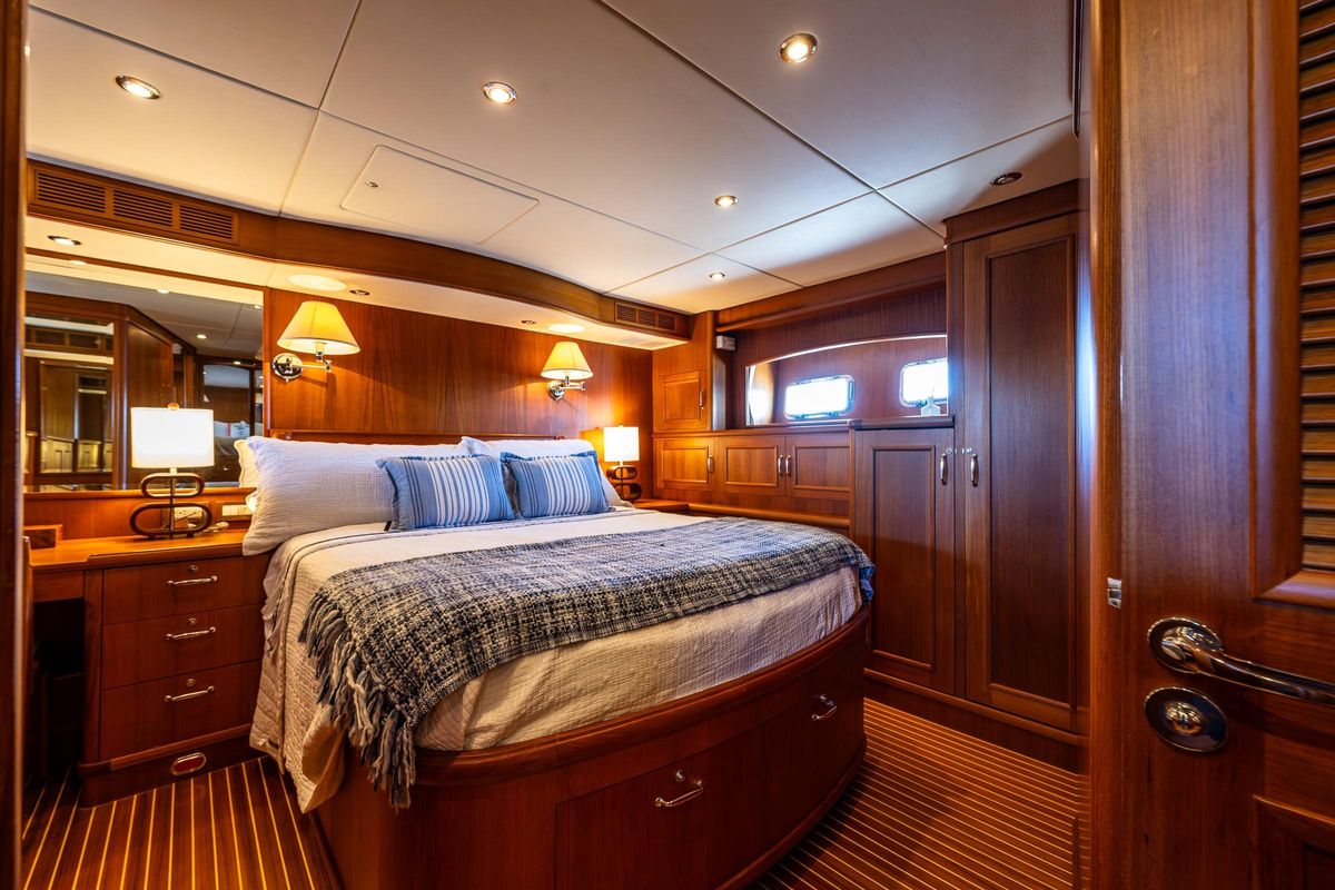 2007 Grand Banks 59 