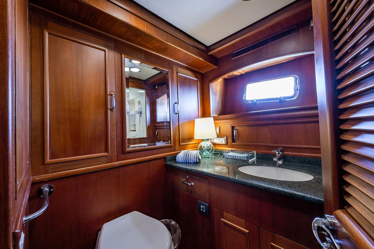 2007 Grand Banks 59 