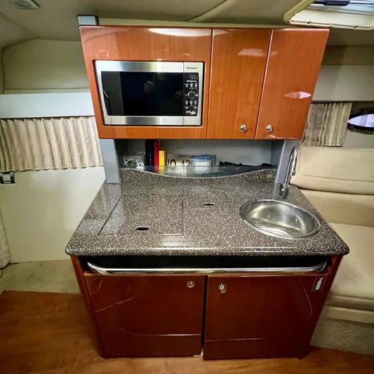 Quinjet Yacht Photos Pics galley