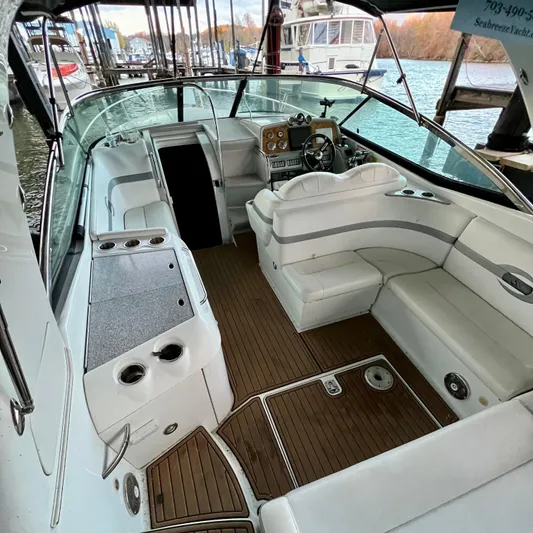 Quinjet Yacht Photos Pics cockpit