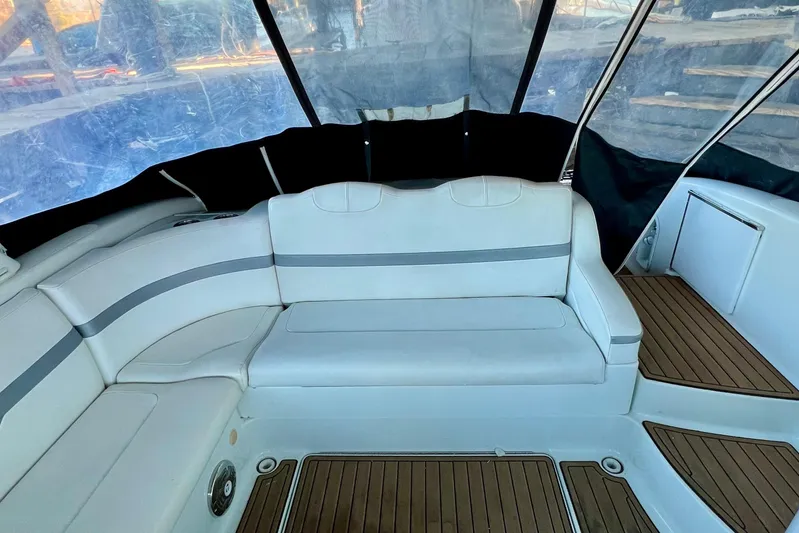 Quinjet Yacht Photos Pics aft seating