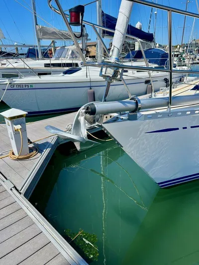 Escape Yacht Photos Pics 