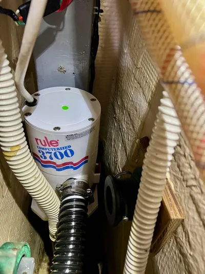 Escape Yacht Photos Pics 