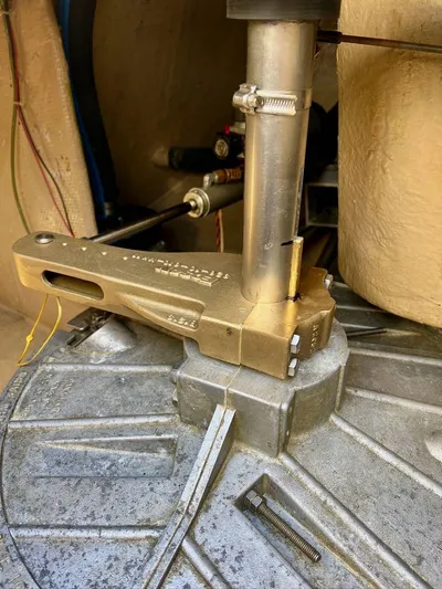 Escape Yacht Photos Pics 