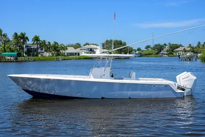 Contender 35 ST