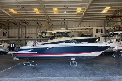 Chris-Craft Launch 27