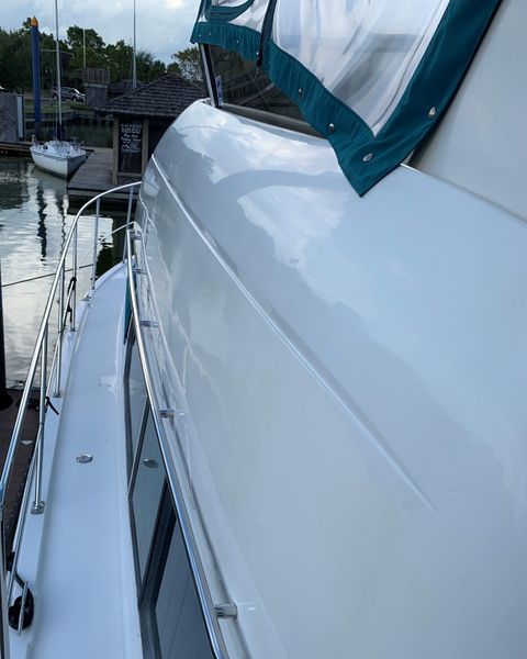 1997 Carver 500 Cockpit Motor Yacht