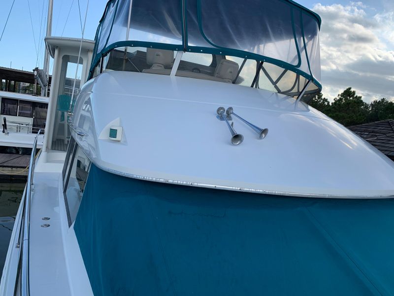 1997 Carver 500 Cockpit Motor Yacht