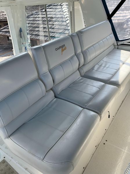 1997 Carver 500 Cockpit Motor Yacht