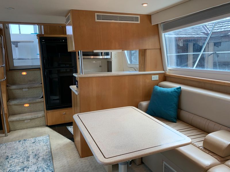1997 Carver 500 Cockpit Motor Yacht