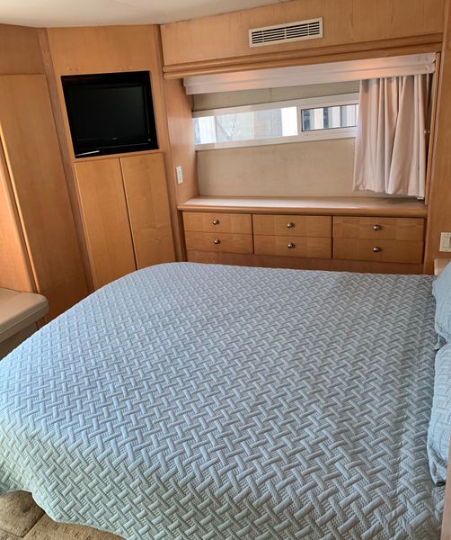 1997 Carver 500 Cockpit Motor Yacht