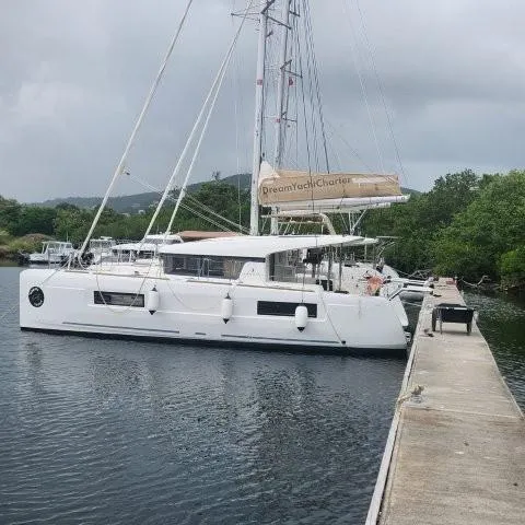 Charrette VI Yacht Photos Pics Lagoon 40