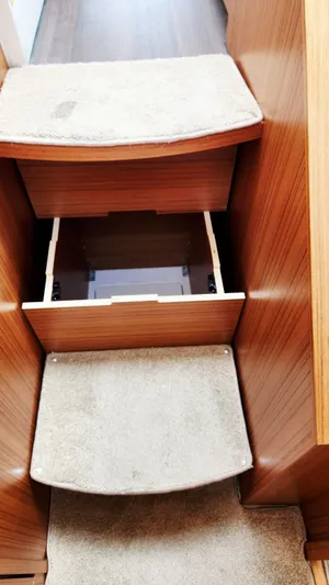 Sea-solar Sue & Lectric Lee Yacht Photos Pics 